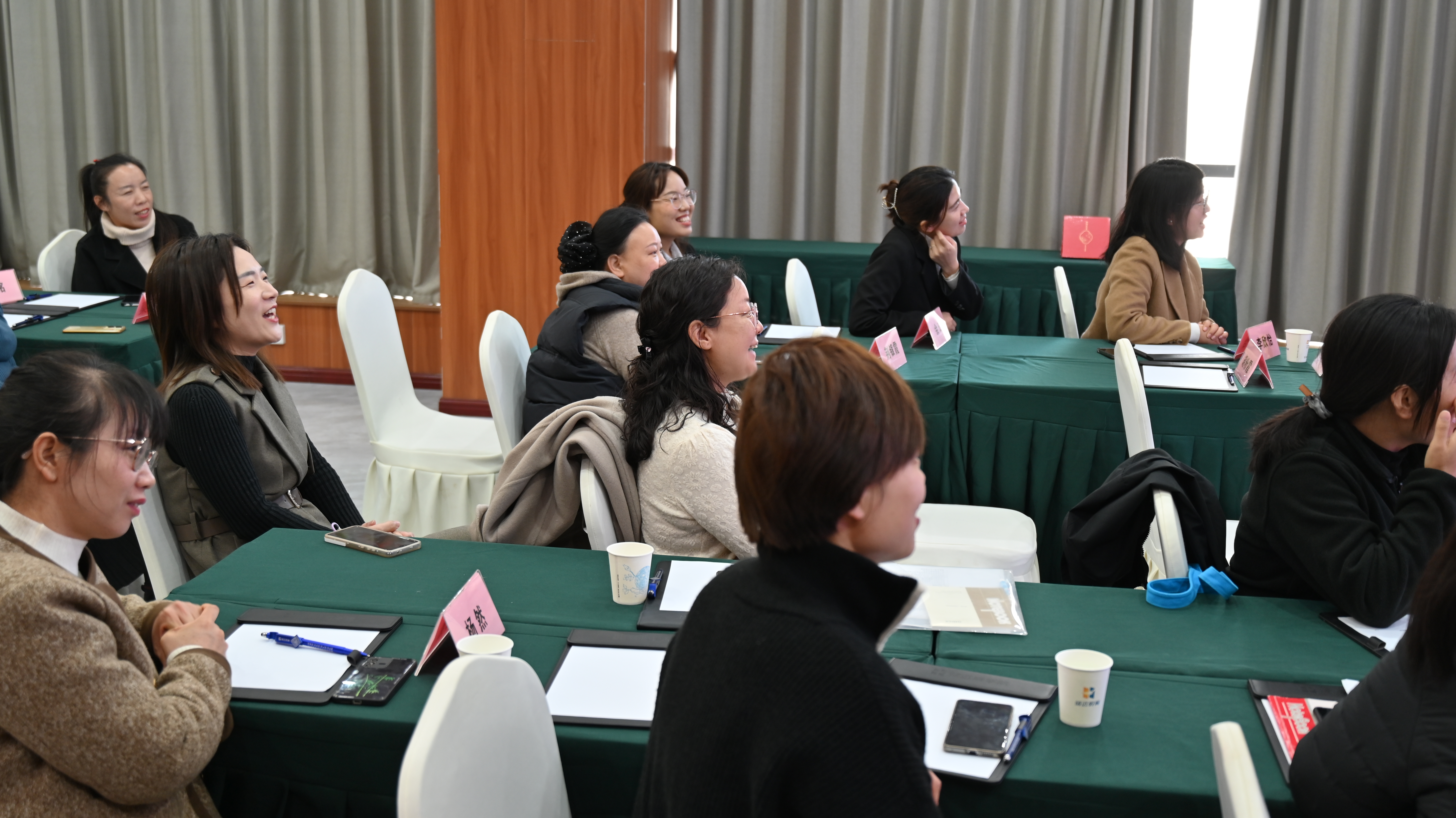 会计培训是线上好还是线下好？
